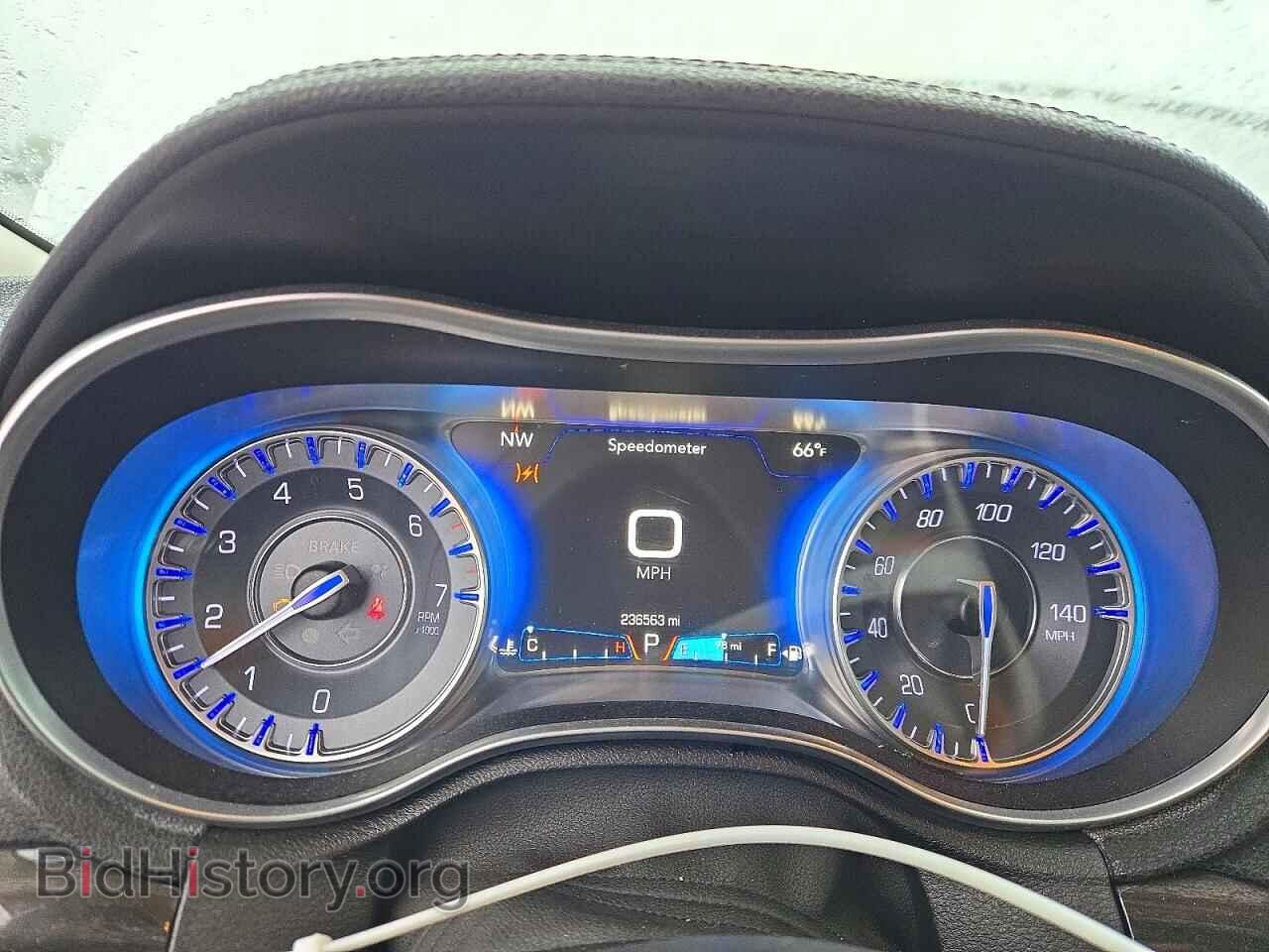 2015 CHRYSLER 300 - VIN: 2C3CCAAG7FH785910 - Фото 9