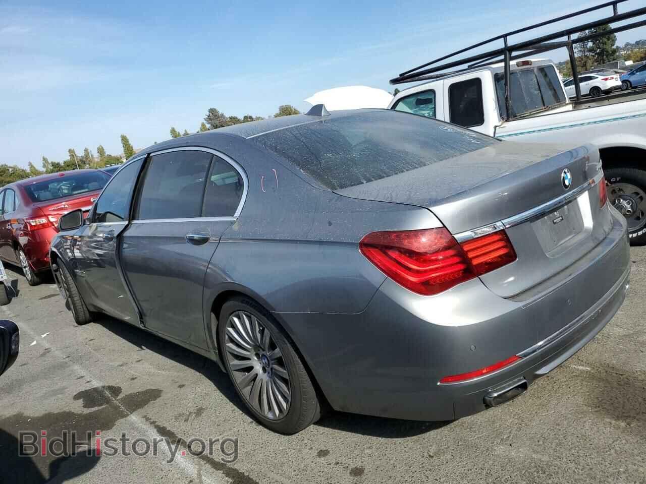 2013 BMW 7 SERIES - VIN: WBAYE4C59DD137050 - Фото 2