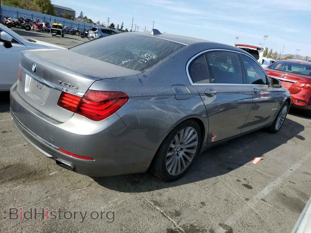2013 BMW 7 SERIES - VIN: WBAYE4C59DD137050 - Фото 3