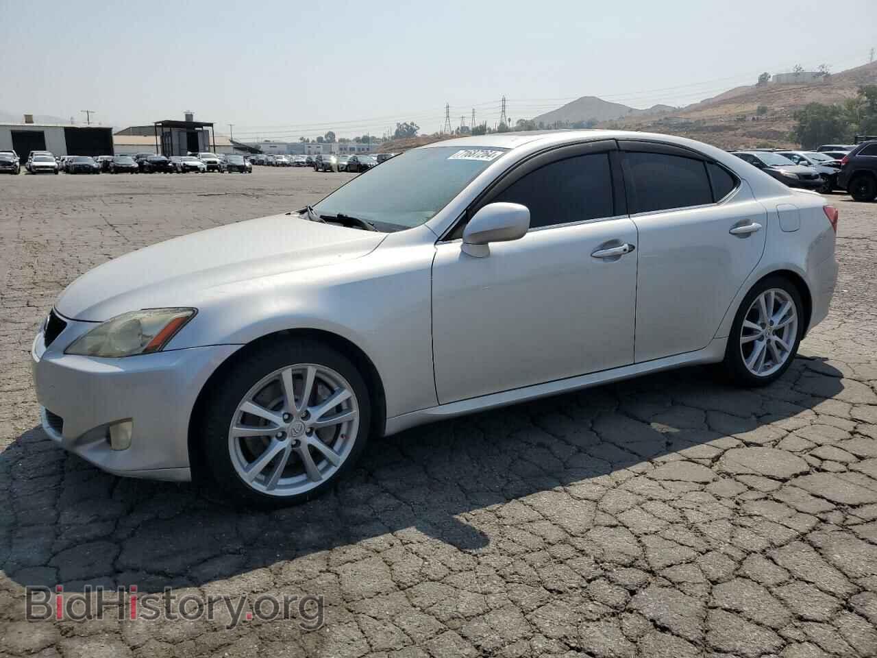 Photo JTHBE262272012629 - LEXUS IS 2007