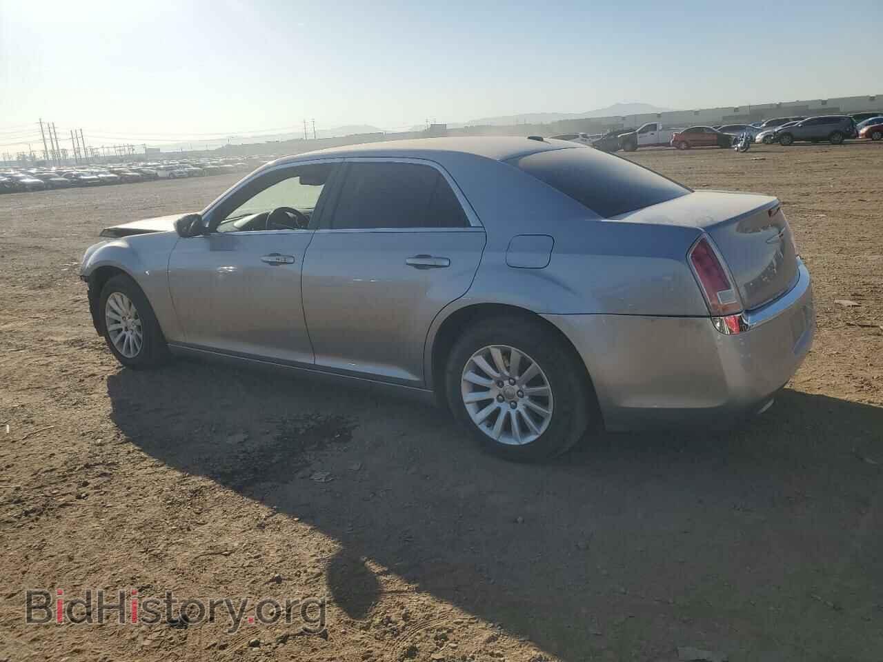 2013 CHRYSLER 300 - VIN: 2C3CCAAG1DH615281 - Фото 2
