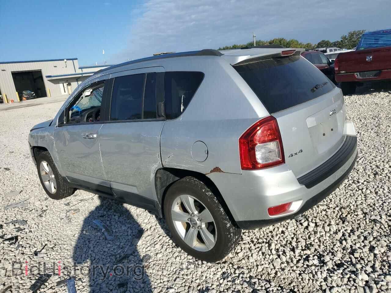 2011 JEEP COMPASS - VIN: 1J4NF1FB8BD258033 - Photo 2