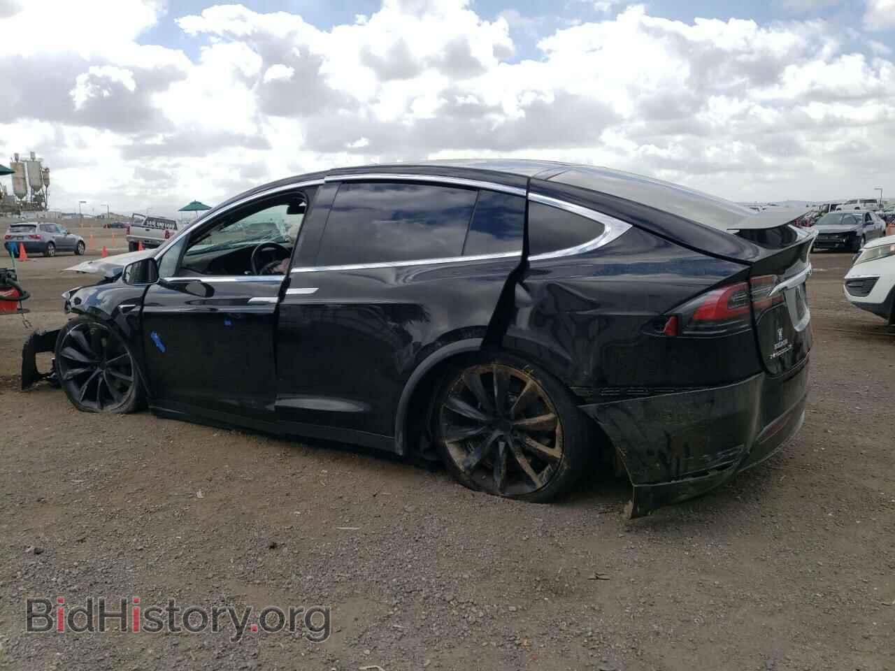 2018 TESLA MODEL X - VIN: 5YJXCBE21JF136815 - Фото 2