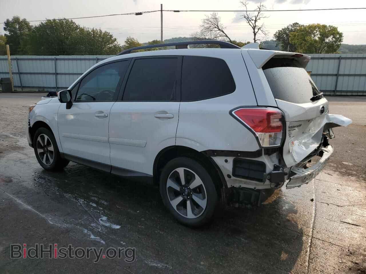 2017 SUBARU FORESTER - VIN: JF2SJAGC9HH466584 - Фото 2
