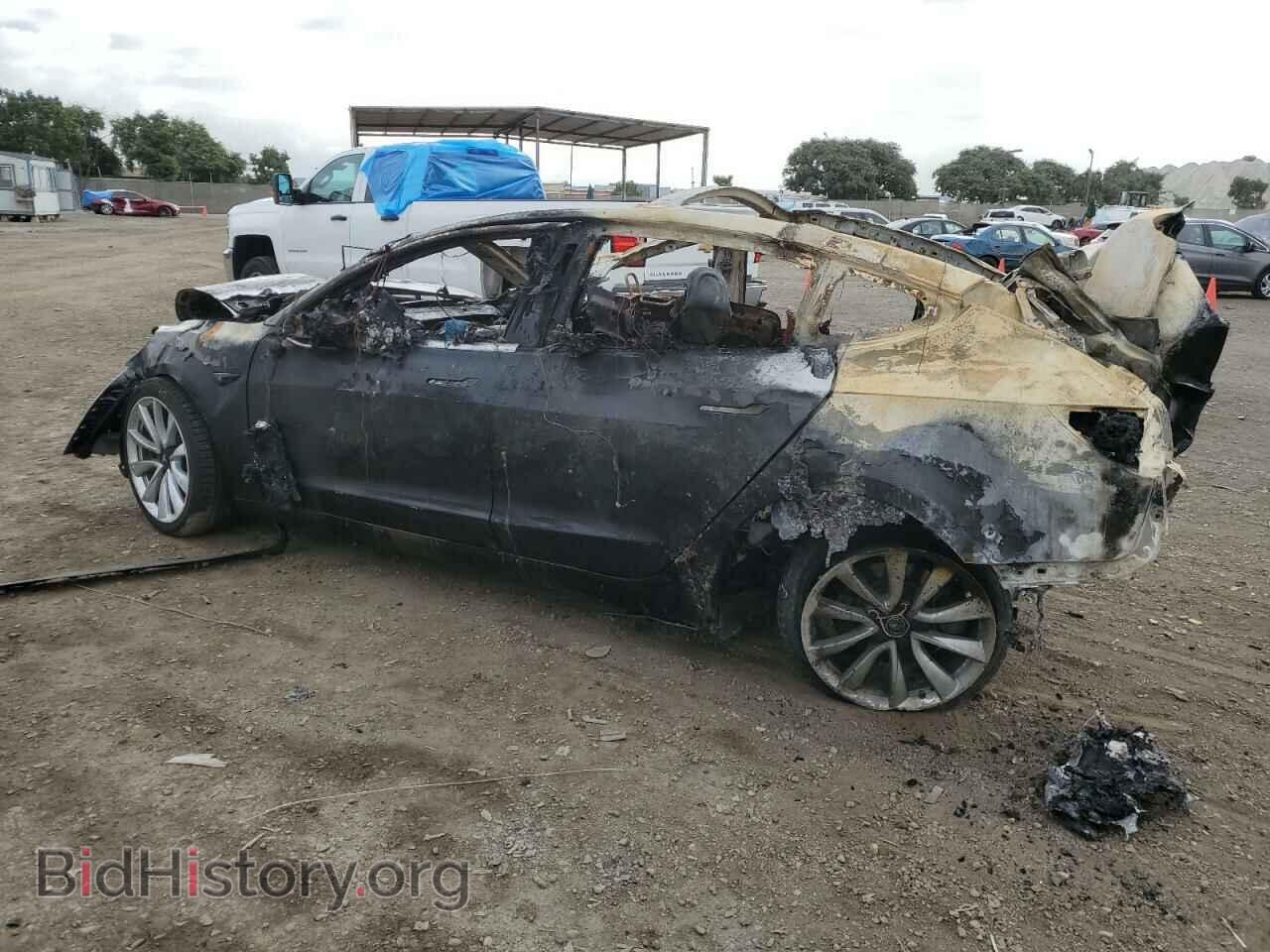 2018 TESLA MODEL 3 - VIN: 5YJ3E1EB2JF186089 - Photo 2