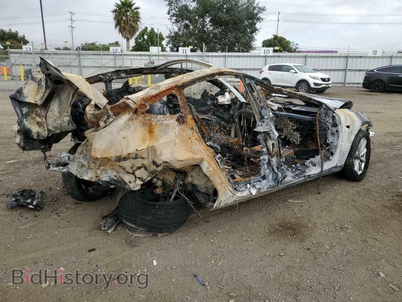 2018 TESLA MODEL 3 - VIN: 5YJ3E1EB2JF186089 - Photo 3