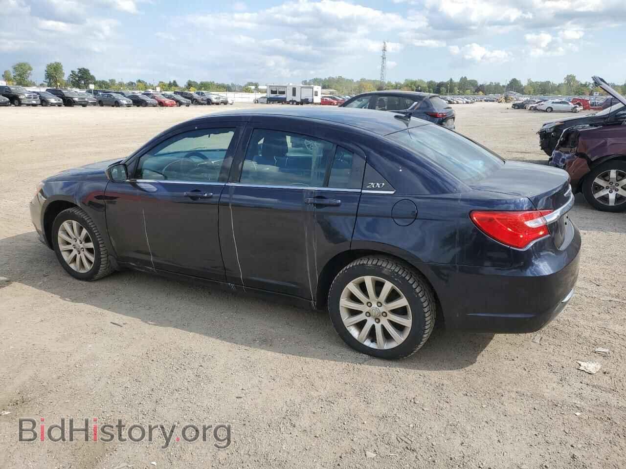 2012 CHRYSLER 200 - VIN: 1C3CCBAB0CN282829 - Фото 2