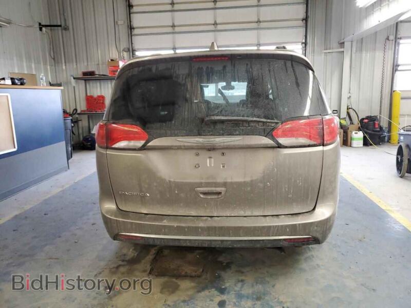 2017 Chrysler PACIFICA (VIN 2C4RC1BG4HR850925) — photo 6 of 13