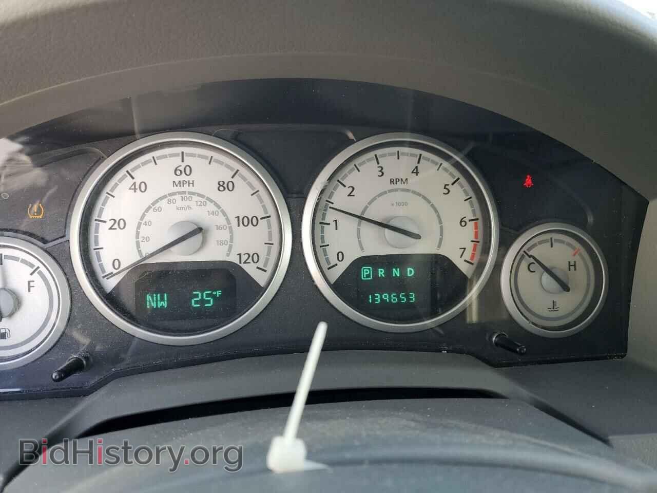 2009 CHRYSLER MINIVAN - VIN: 2A8HR54109R626605 - Фото 9