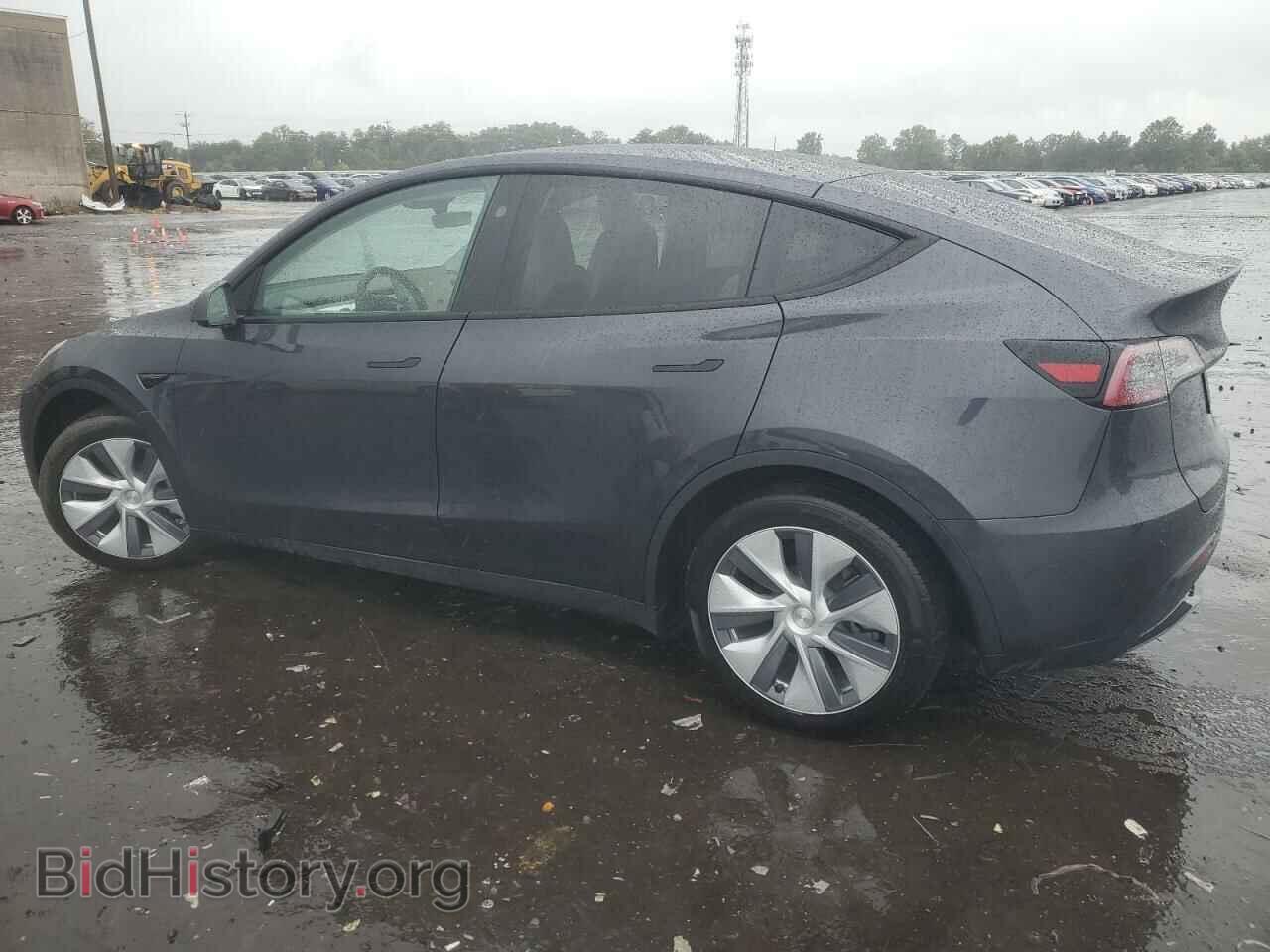 2024 TESLA MODEL Y - VIN: 7SAYGAEE0RF072732 - Фото 2