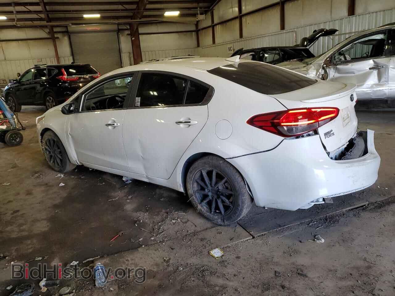2017 KIA FORTE - VIN: 3KPFL4A70HE027805 - Фото 2