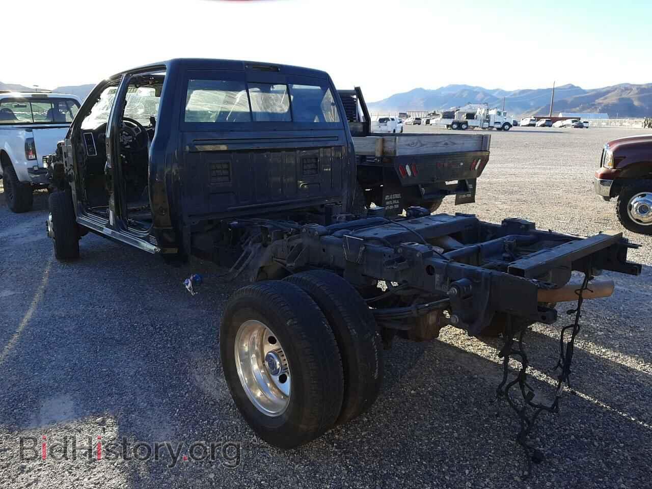 2016 RAM 3500 - VIN: 3C63RRJL8GG105561 - Фото 2