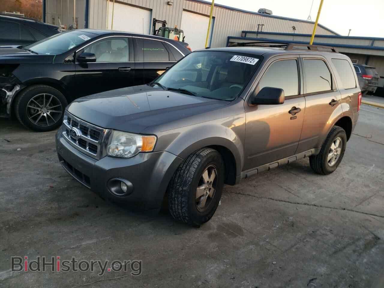 Фотография 1FMCU0DG3BKA86884 - FORD ESCAPE 2011