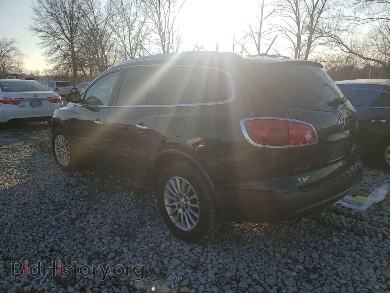 2011 BUICK ENCLAVE - VIN: 5GAKRAED6BJ405892 - Photo 2