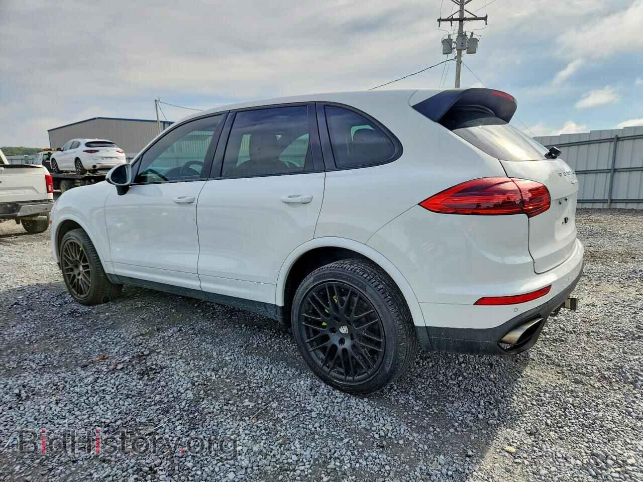 2017 PORSCHE CAYENNE - VIN: WP1AA2A2XHKA80368 - Photo 2