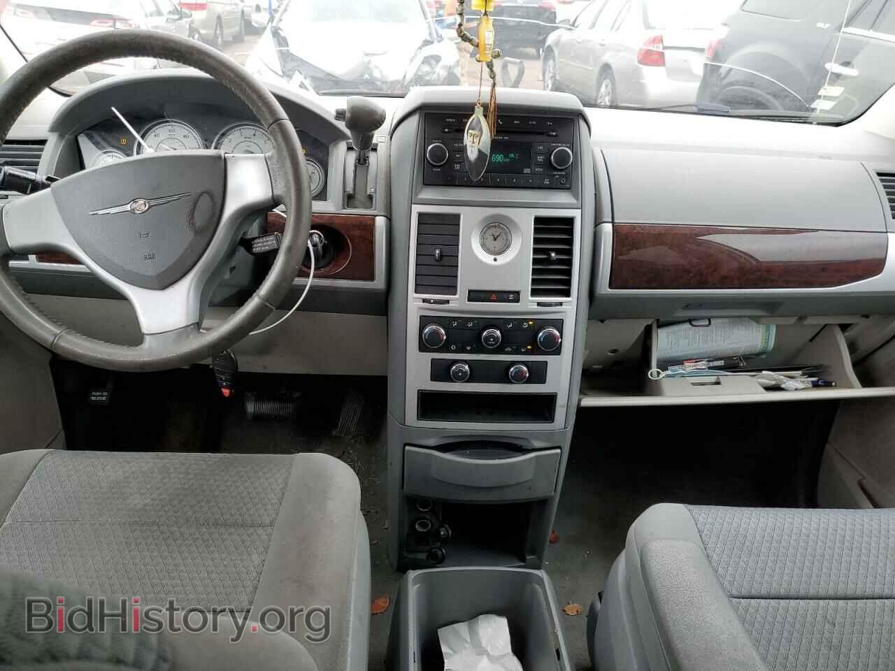 2010 CHRYSLER MINIVAN - VIN: 2A4RR5D10AR366183 - Фото 8