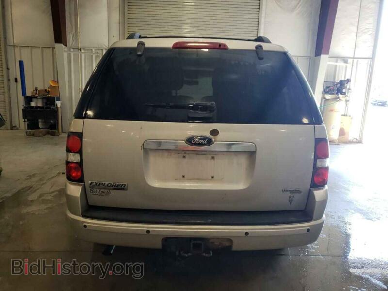 2006 Ford EXPLORER (VIN 1FMEU758X6UA75108) — фото 6 из 13