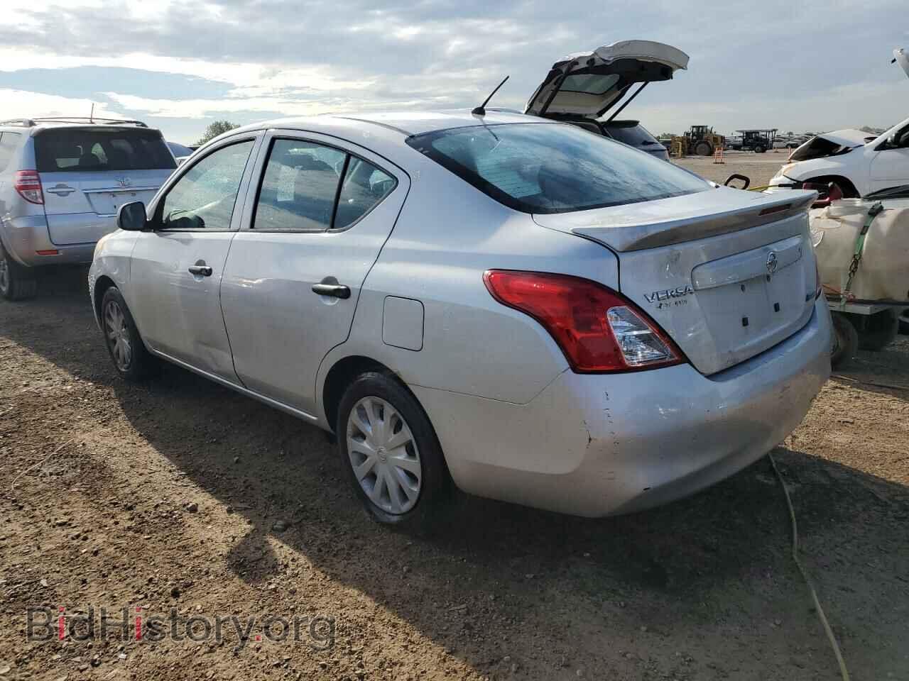 2014 NISSAN VERSA - VIN: 3N1CN7AP9EL826037 - Фото 2
