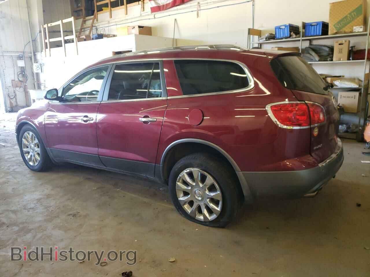 2011 BUICK ENCLAVE - VIN: 5GAKRCED3BJ164305 - Фото 2