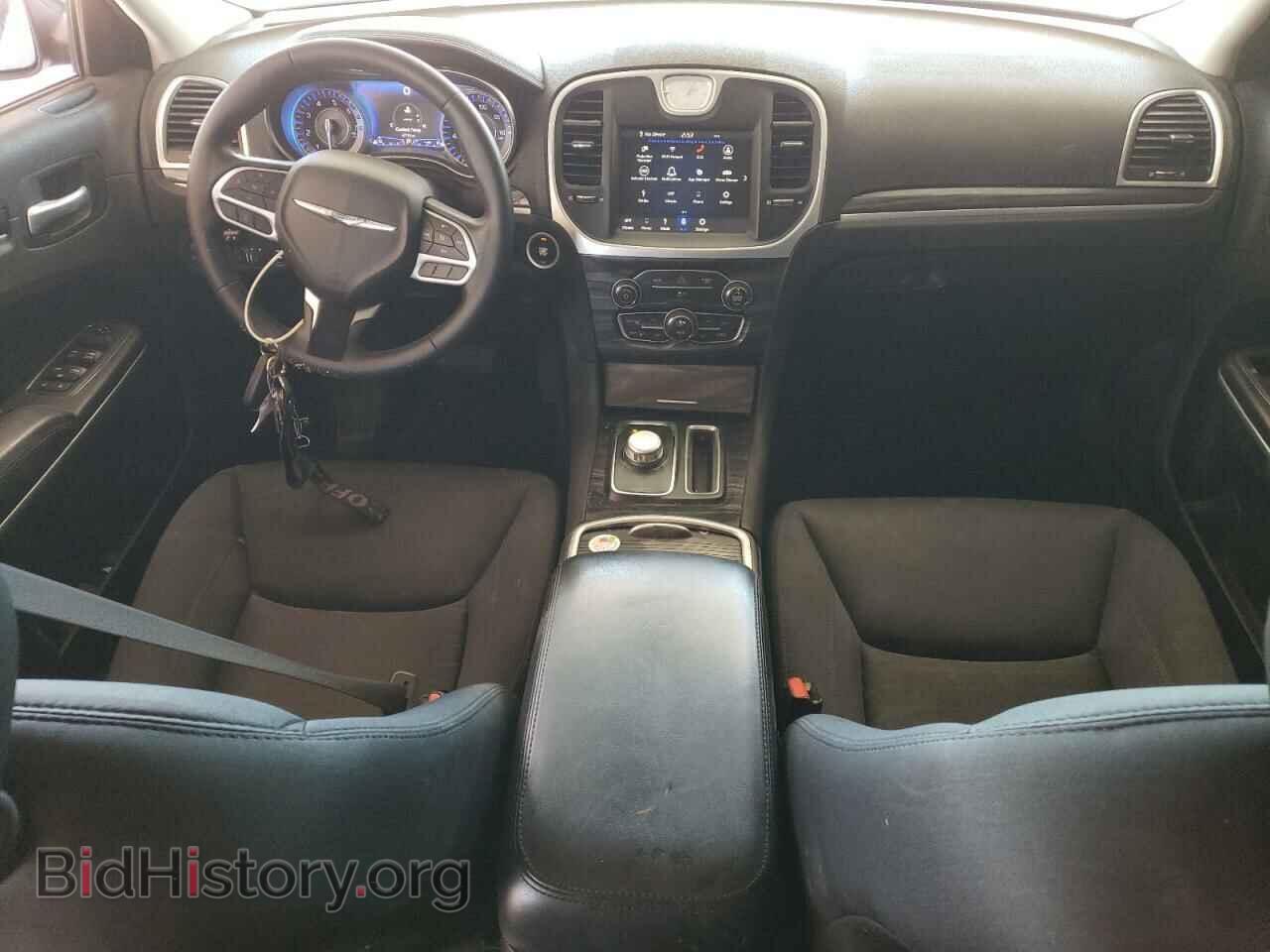 2021 CHRYSLER 300 - VIN: 2C3CCAAG5MH617275 - Фото 8