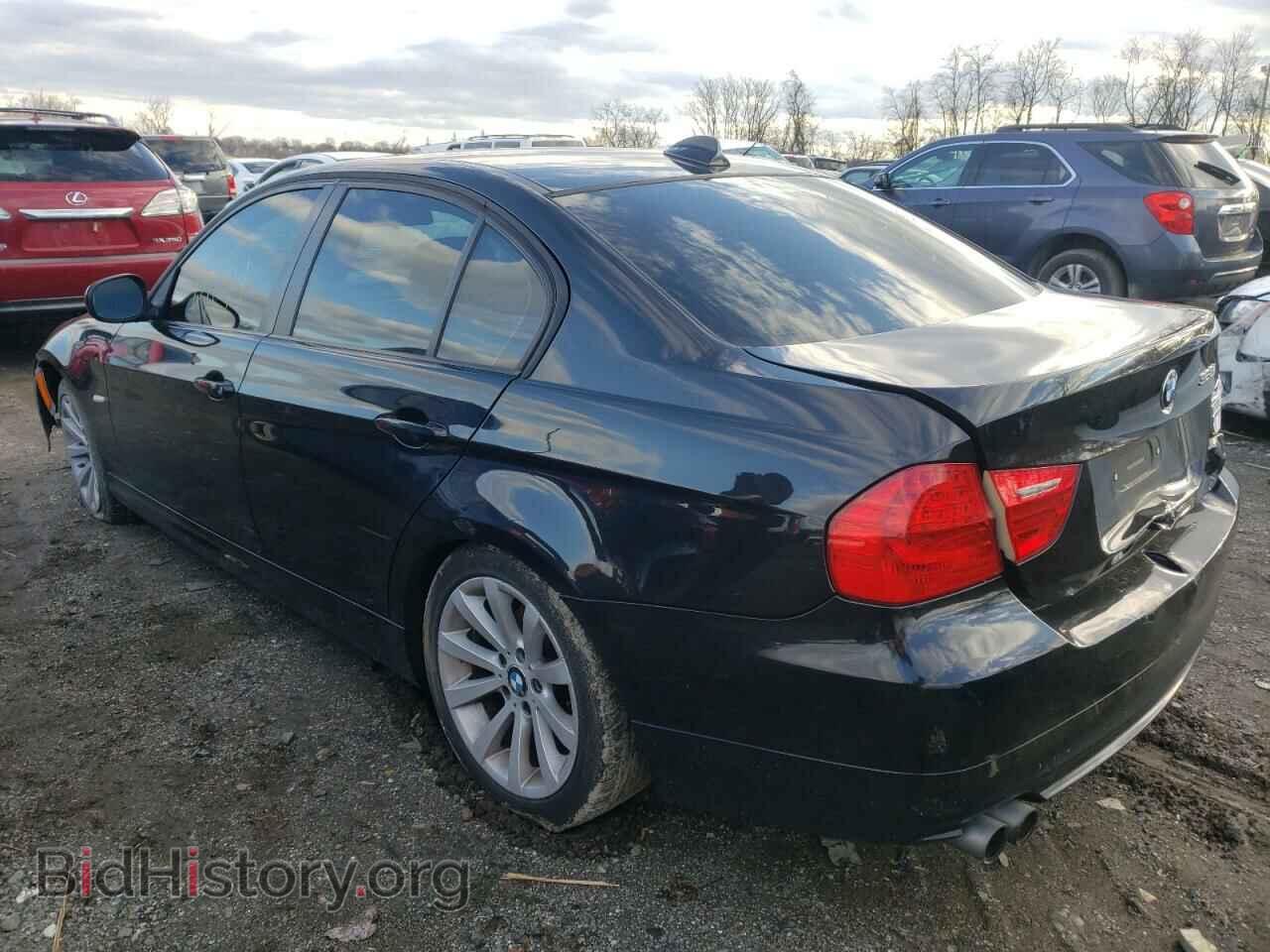 2011 BMW 3 SERIES - VIN: WBAPH5C55BA441371 - Фото 2