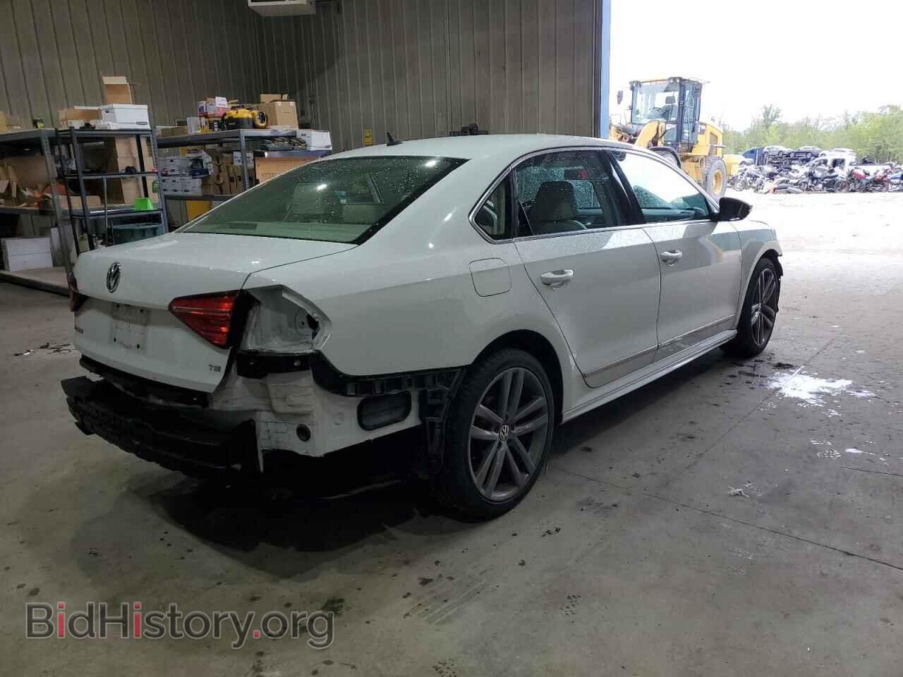 2016 VOLKSWAGEN PASSAT - VIN: 1VWAT7A38GC030463 - Фото 3