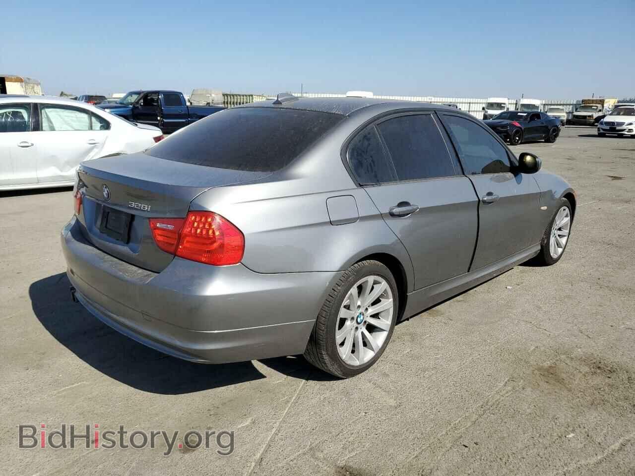 2011 BMW 3 SERIES - VIN: WBAPH5C52BA444633 - Фото 3