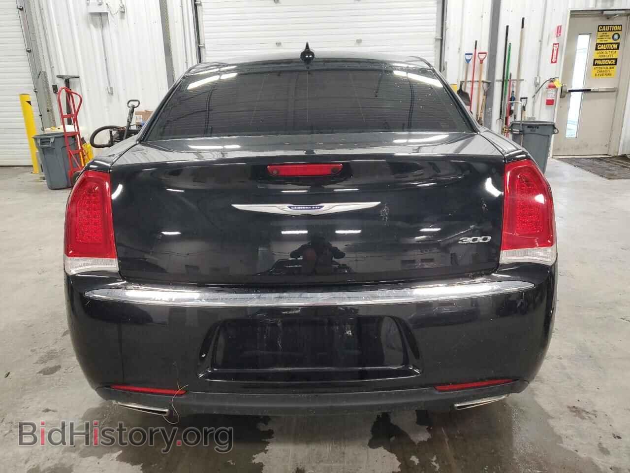 2019 CHRYSLER 300 - VIN: 2C3CCAAG6KH611997 - Фото 6