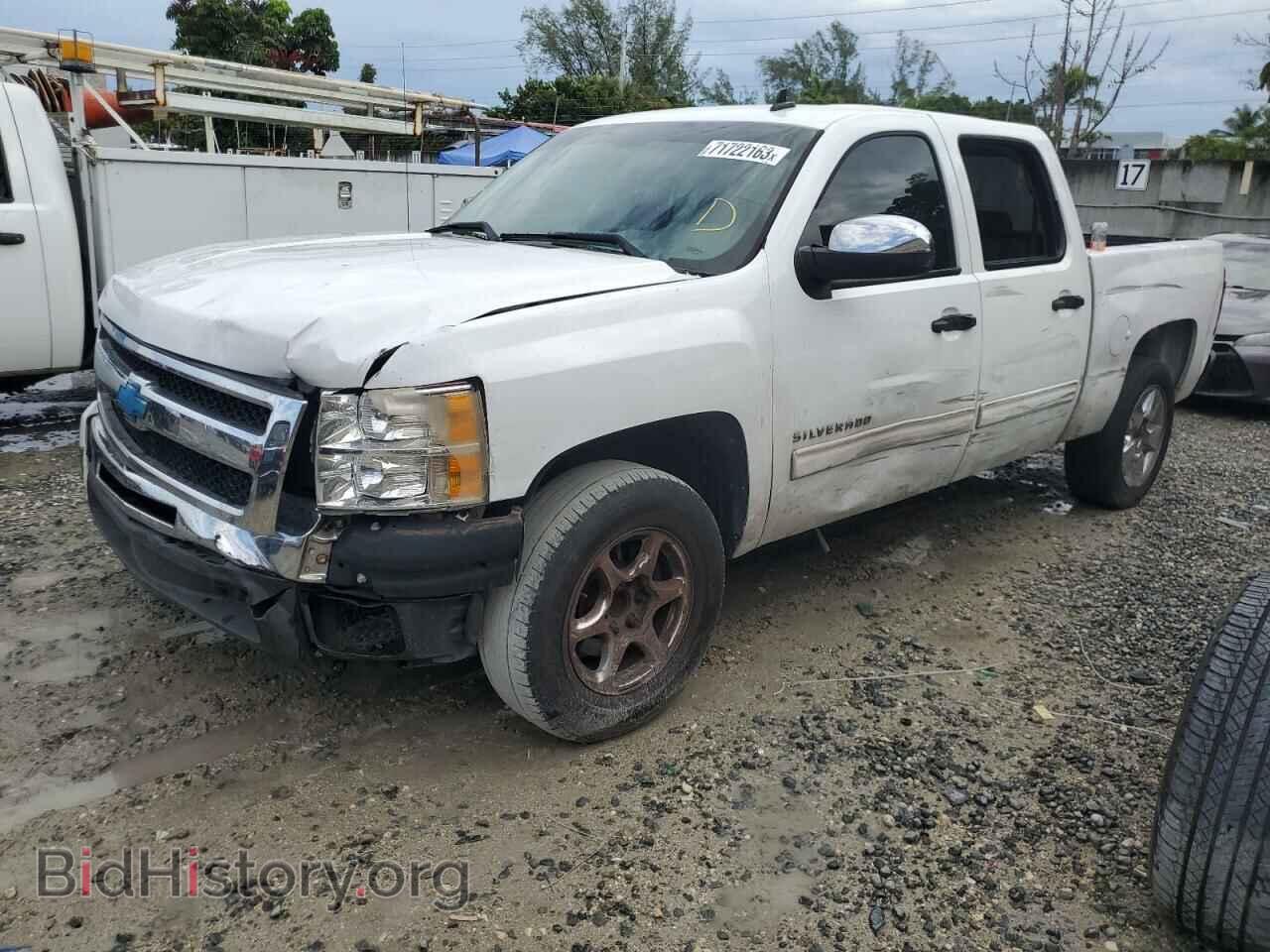 Photo 3GCPCREA0BG128202 - CHEVROLET ALL Models 2011