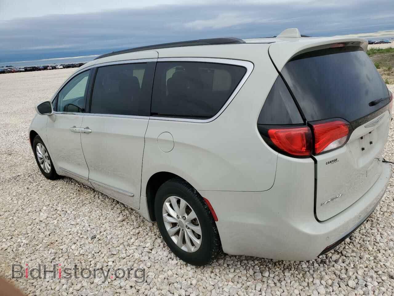 2017 CHRYSLER PACIFICA - VIN: 2C4RC1BG2HR739578 - Photo 2