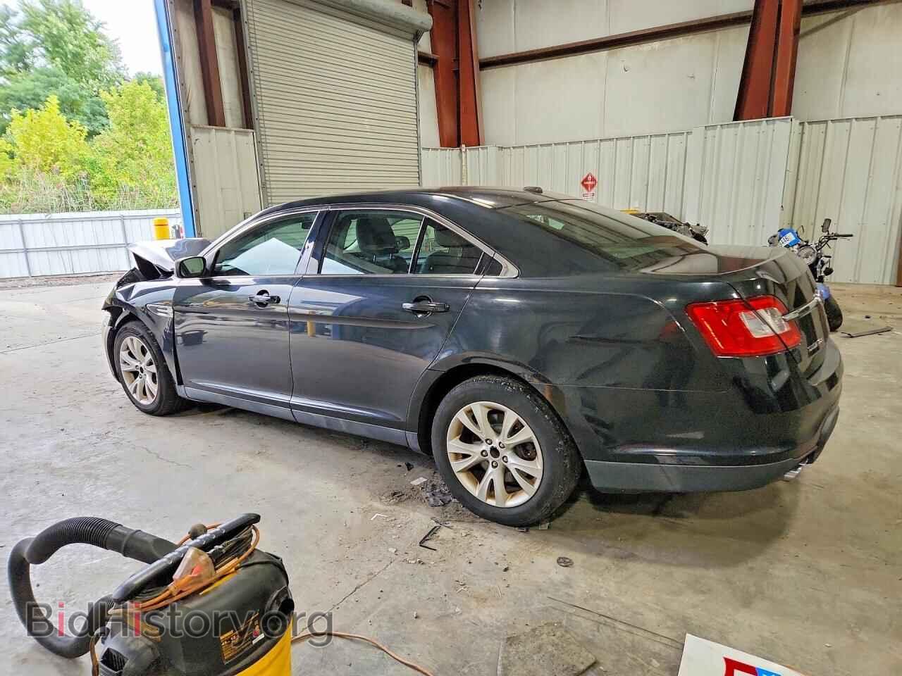 2011 FORD TAURUS - VIN: 1FAHP2EW2BG124651 - Фото 2