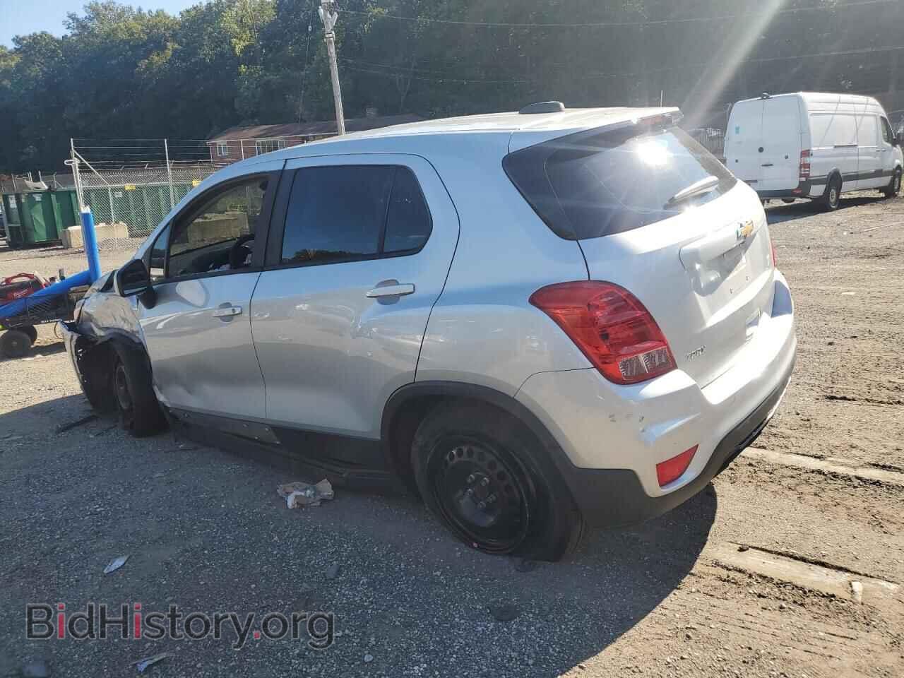 2017 CHEVROLET TRAX - VIN: 3GNCJKSB2HL249720 - Фото 2