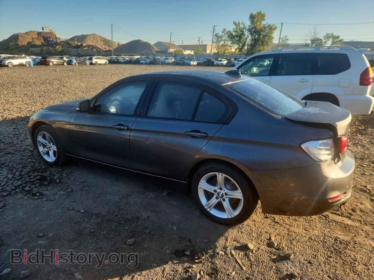 2013 BMW 3 SERIES - VIN: WBA3B5C55DF596363 - Photo 2