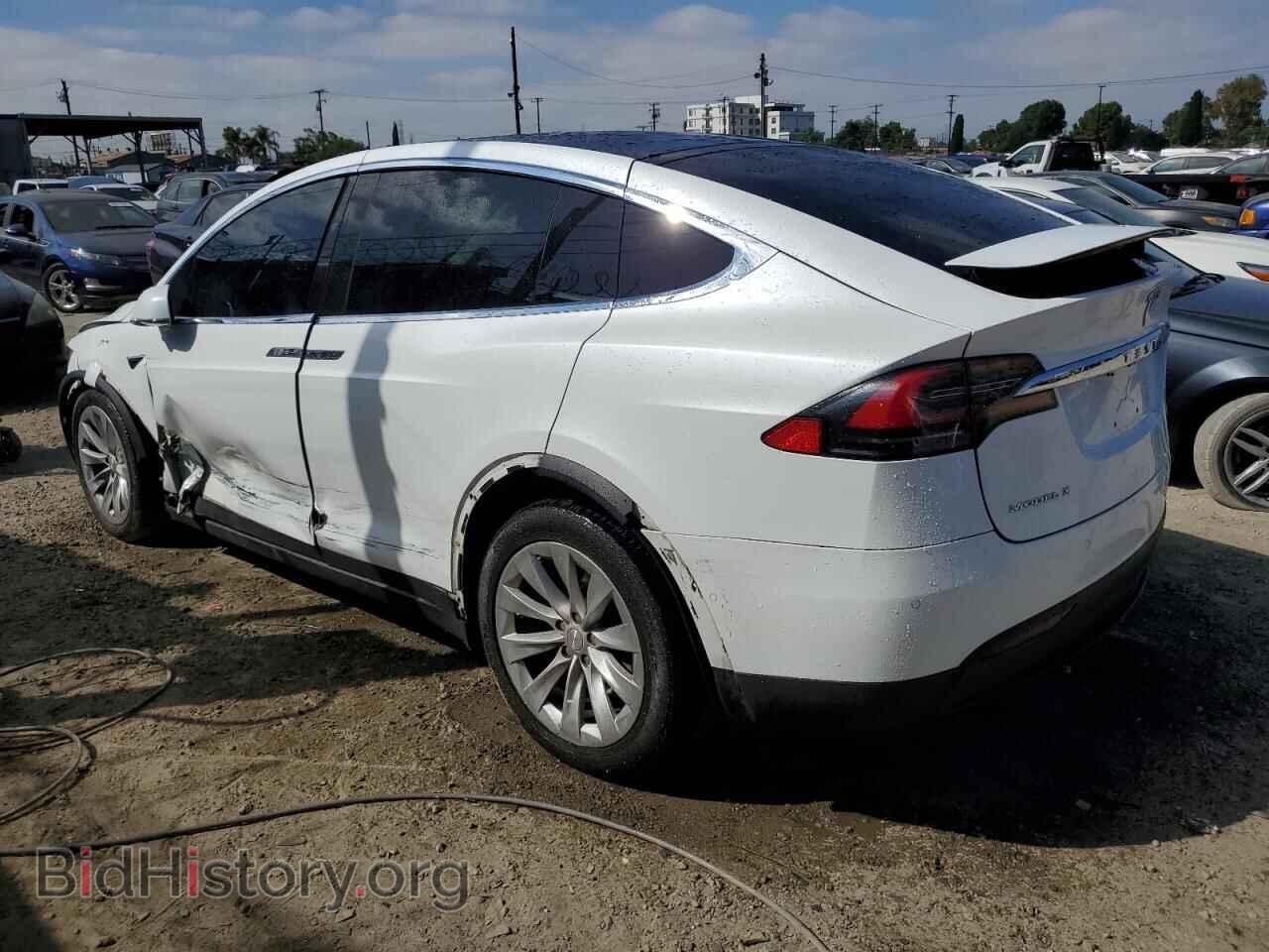 2017 TESLA MODEL X - VIN: 5YJXCBE2XHF042040 - Photo 2