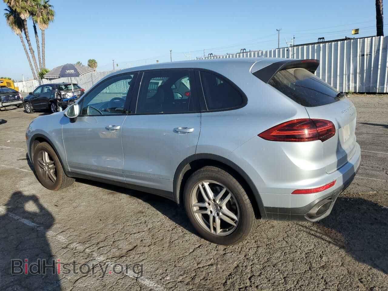 2016 PORSCHE CAYENNE - VIN: WP1AA2A28GLA08299 - Photo 2