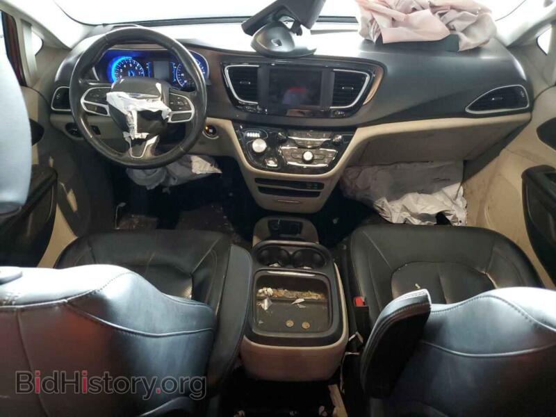 2019 Chrysler PACIFICA (VIN 2C4RC1BG9KR650808) — photo 8 of 13