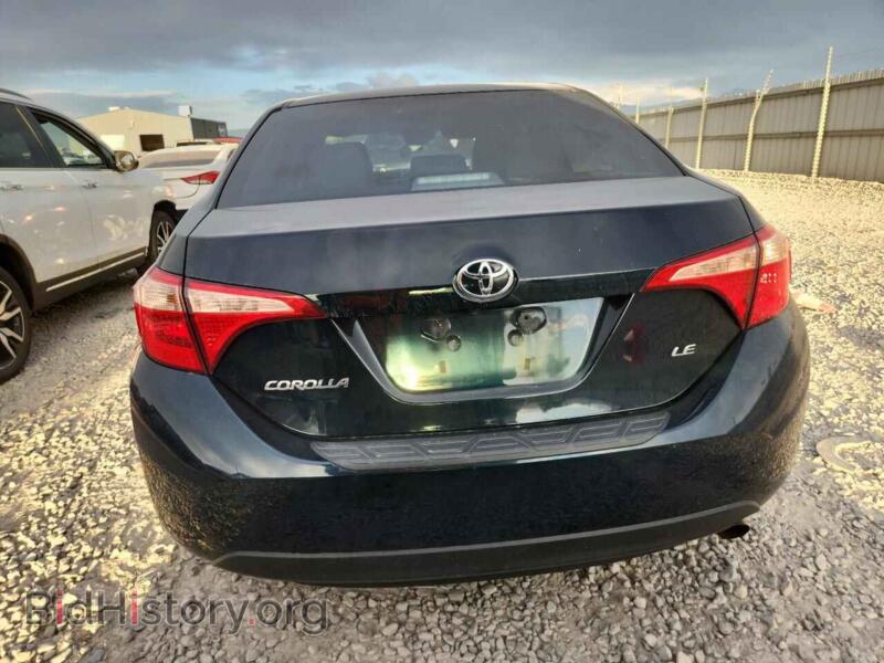 2018 Toyota COROLLA (VIN 2T1BURHEXJC007255) — фото 6 из 12