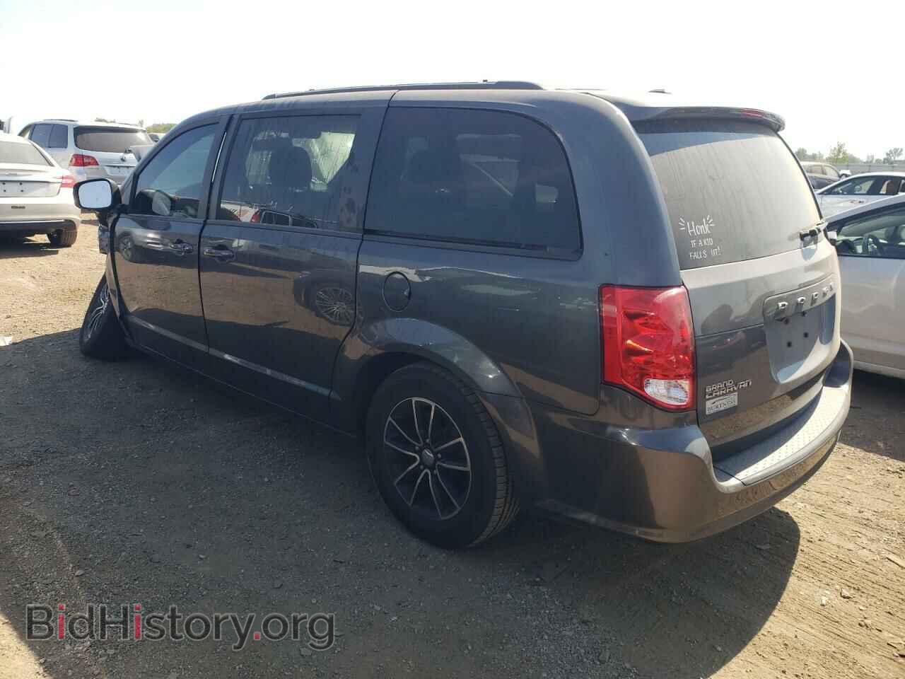 2018 DODGE CARAVAN - VIN: 2C4RDGCG2JR138451 - Фото 2