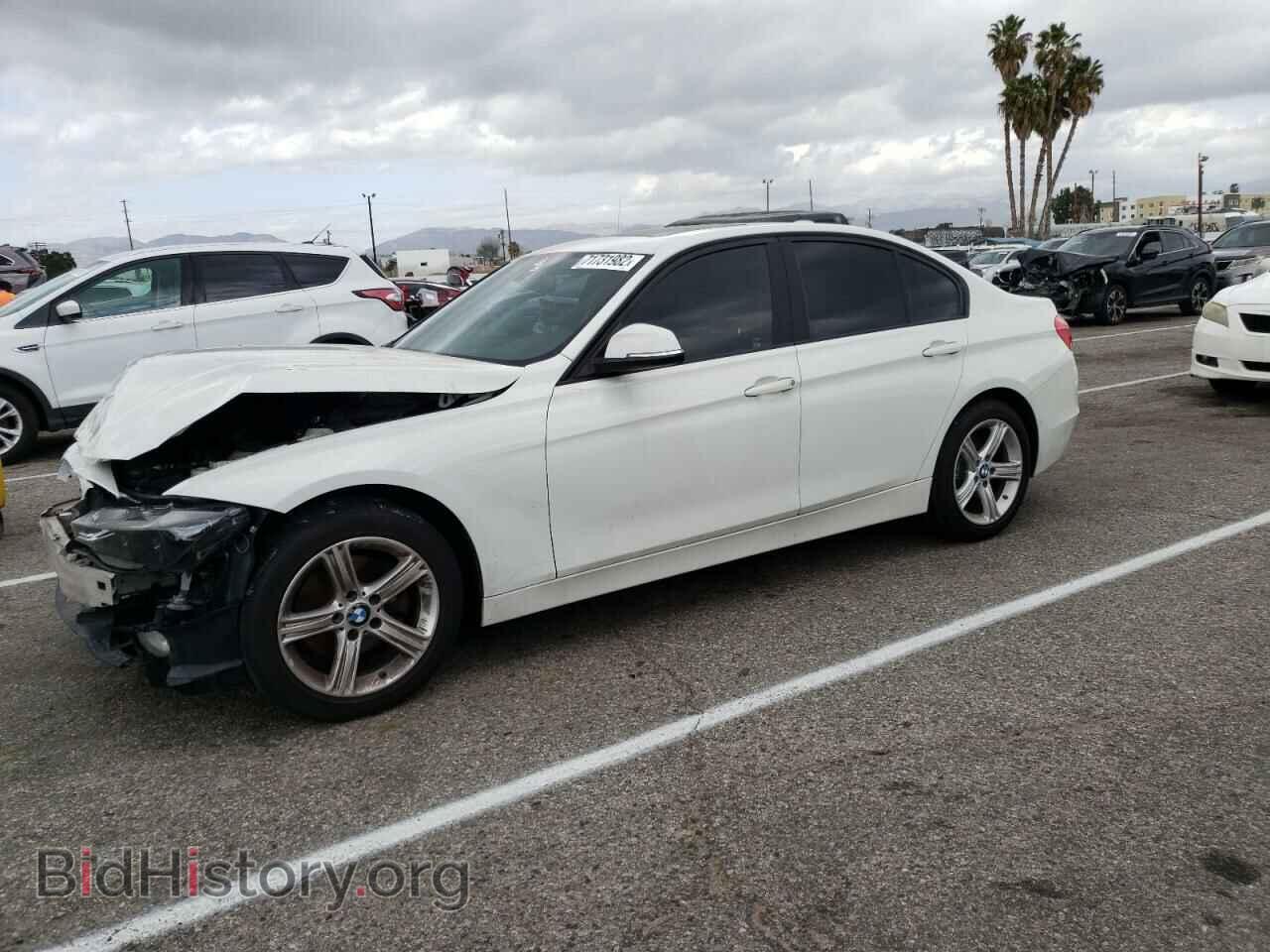 Photo WBA3C1C55DF441897 - BMW 3 SERIES 2013