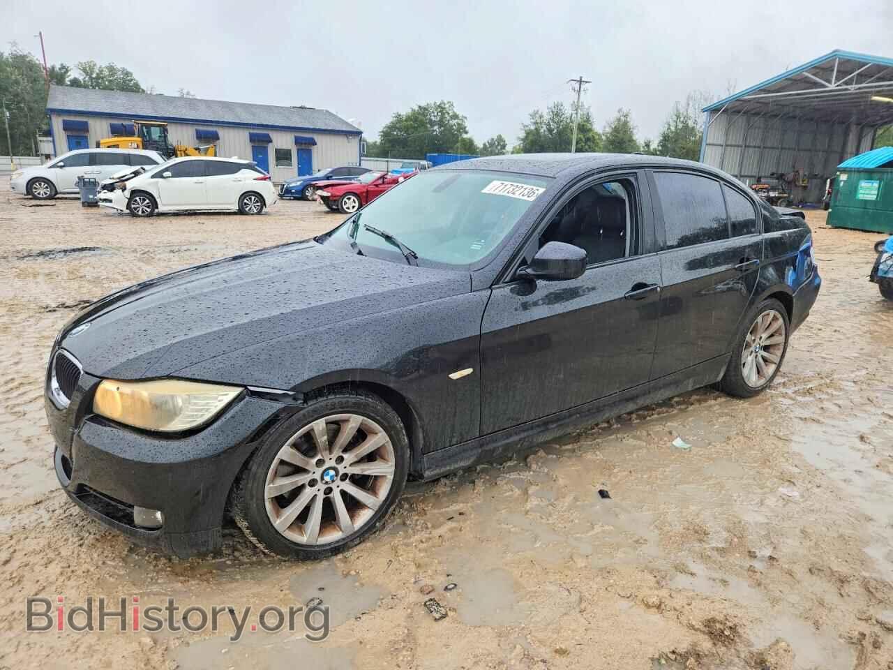 Фотография WBAPH7C59BE677087 - BMW 3 SERIES 2011