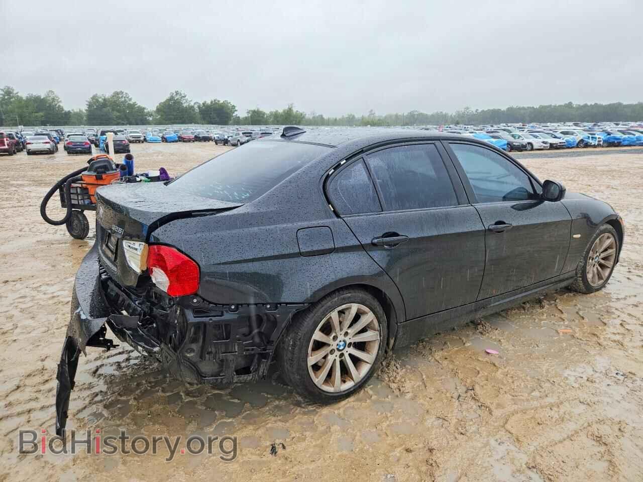 2011 BMW 3 SERIES - VIN: WBAPH7C59BE677087 - Photo 3