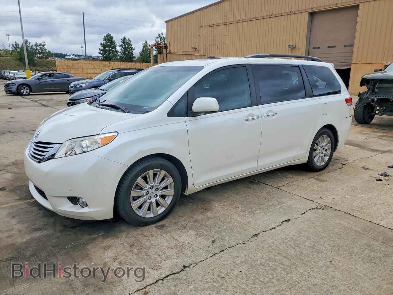 Фотография 5TDYK3DC6CS239654 - TOYOTA SIENNA 2012