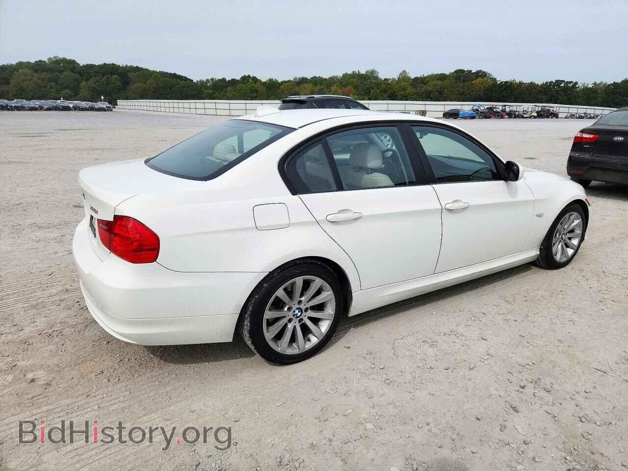 2009 BMW 3 SERIES - VIN: WBAPH73509E126833 - Фото 3