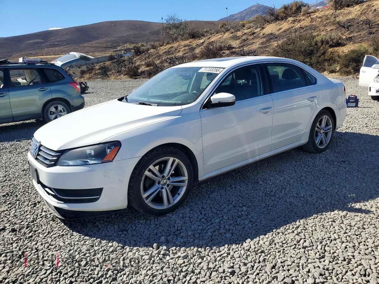2014 Volkswagen PASSAT SE (VIN 1VWBP7A3XEC003626) — фото 1 из 12, Copart, повреждение: механическое