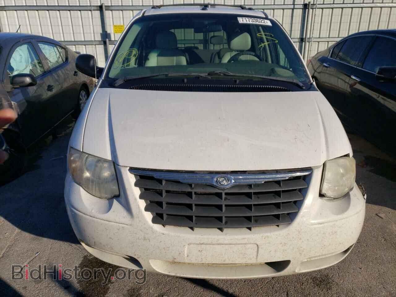 2006 CHRYSLER MINIVAN - VIN: 2A8GP54L26R744041 - Фото 5