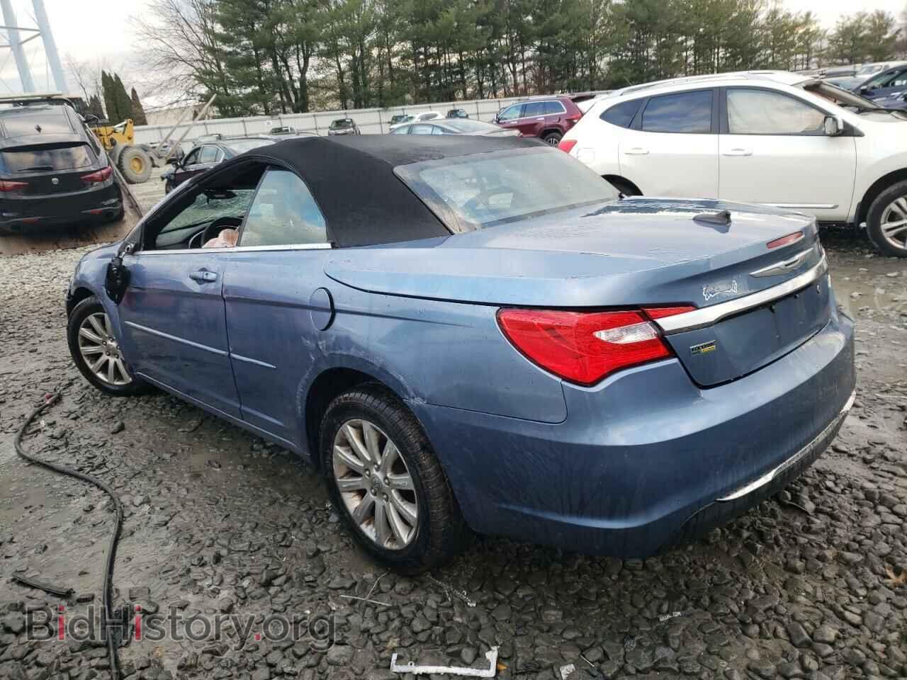 2011 CHRYSLER 200 - VIN: 1C3BC2EG2BN617413 - Фото 2