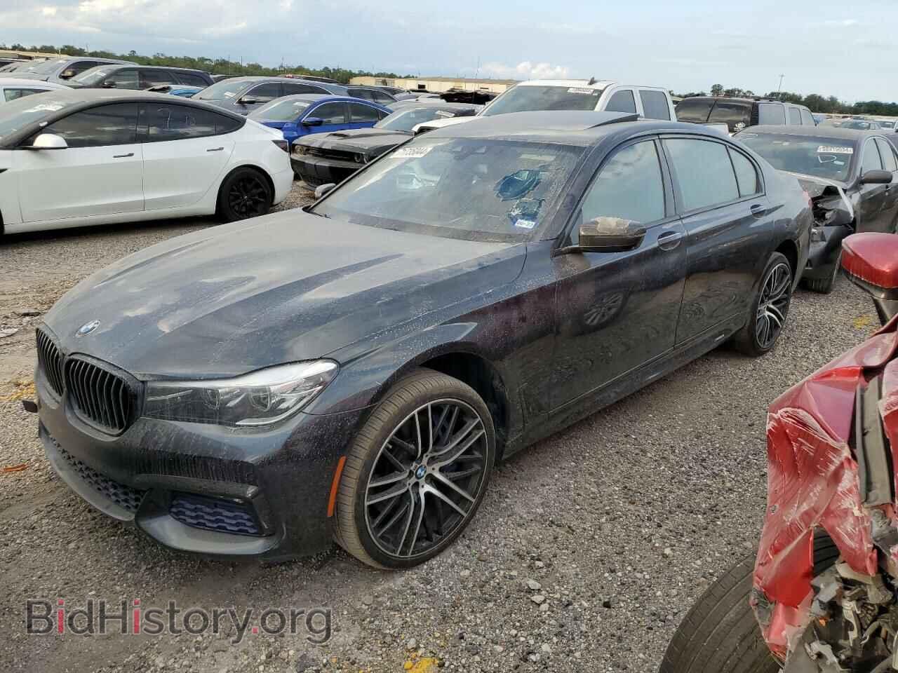 Photo WBA7E2C33HG741437 - BMW 7 SERIES 2017