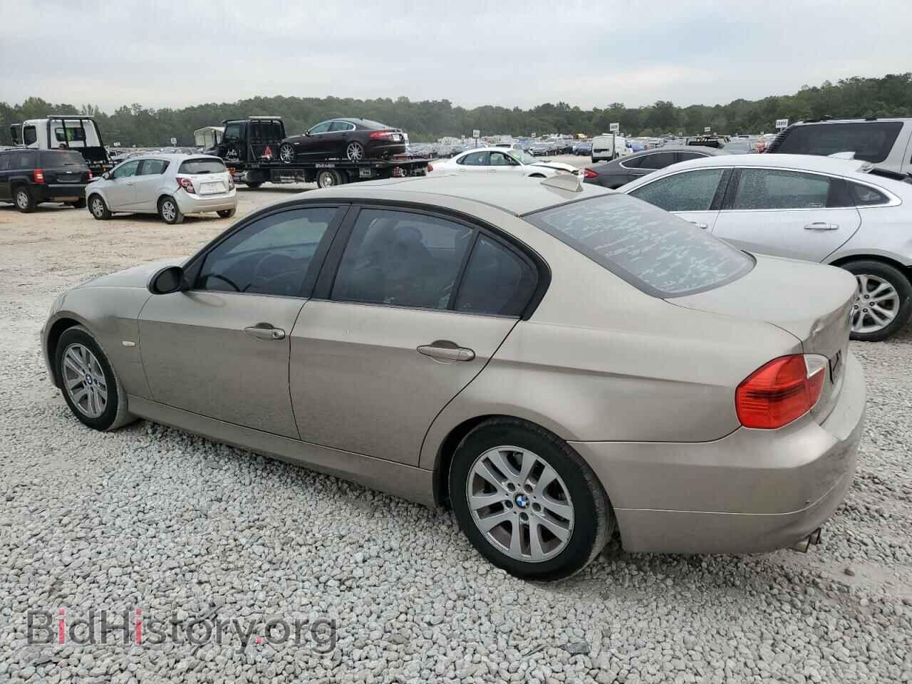 2007 BMW 3 SERIES - VIN: WBAVA33537P141543 - Фото 2