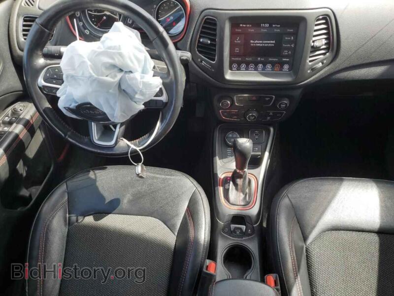 2019 Jeep COMPASS (VIN 3C4NJDDB7KT674366) — фото 8 из 16