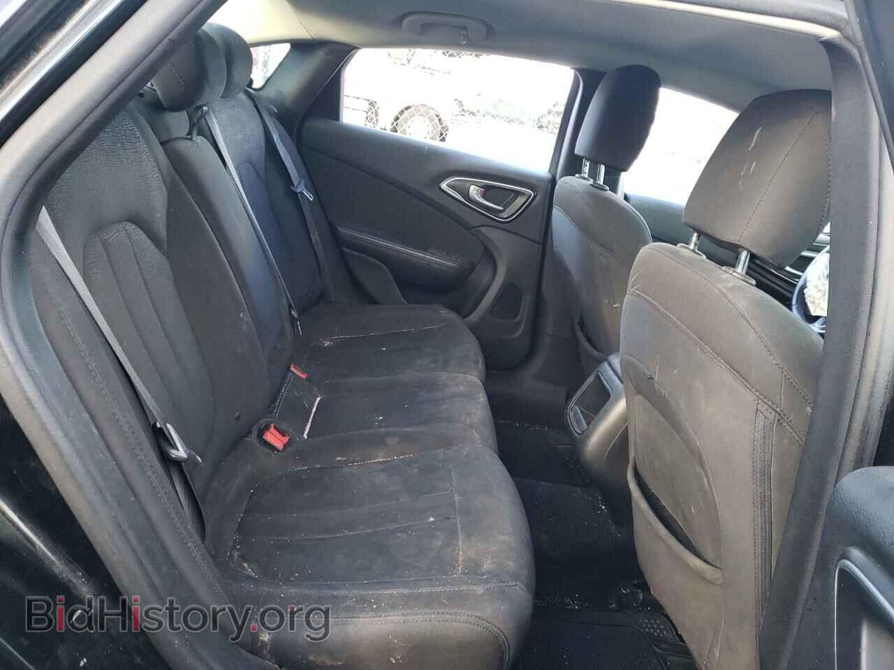 2016 CHRYSLER 200 - VIN: 1C3CCCAB3GN110614 - Photo 10